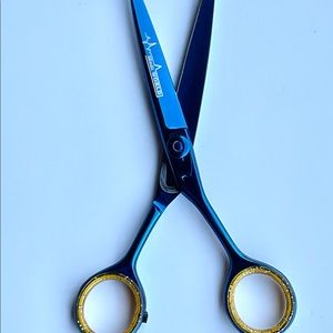 Professional Hair stylists shear Titanium Coating